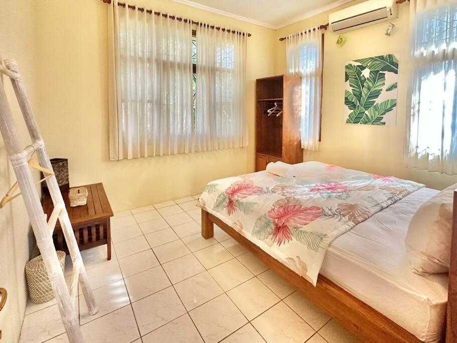 Kuta 5br Private Pool ,near Airport, Kuta (Bali)
